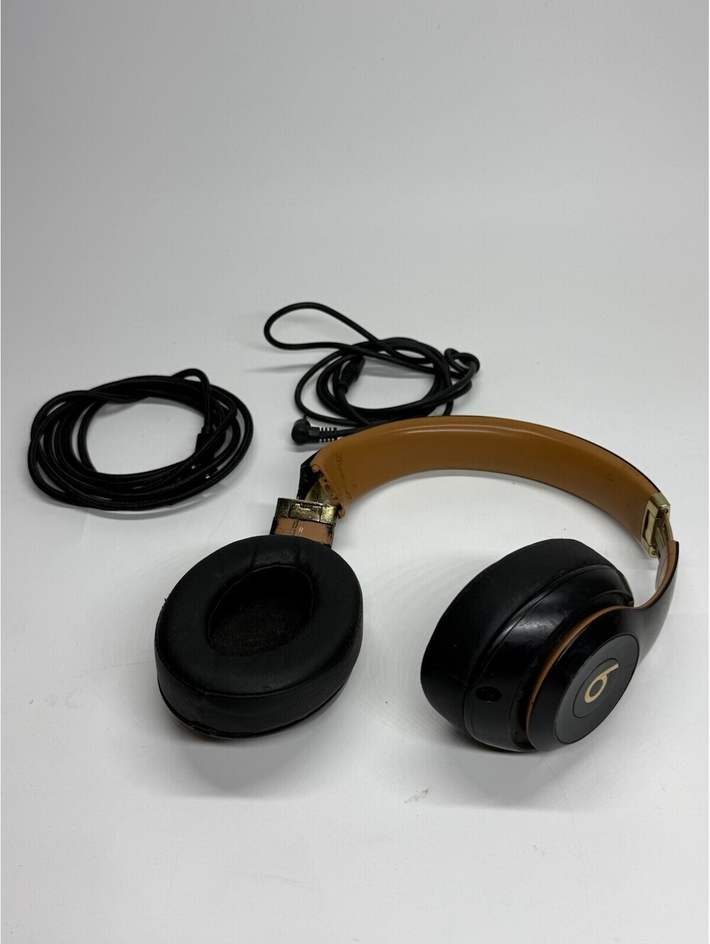 Beats Studio3 Wireless Gold Headphones Working Broken Headband Parts/Repair